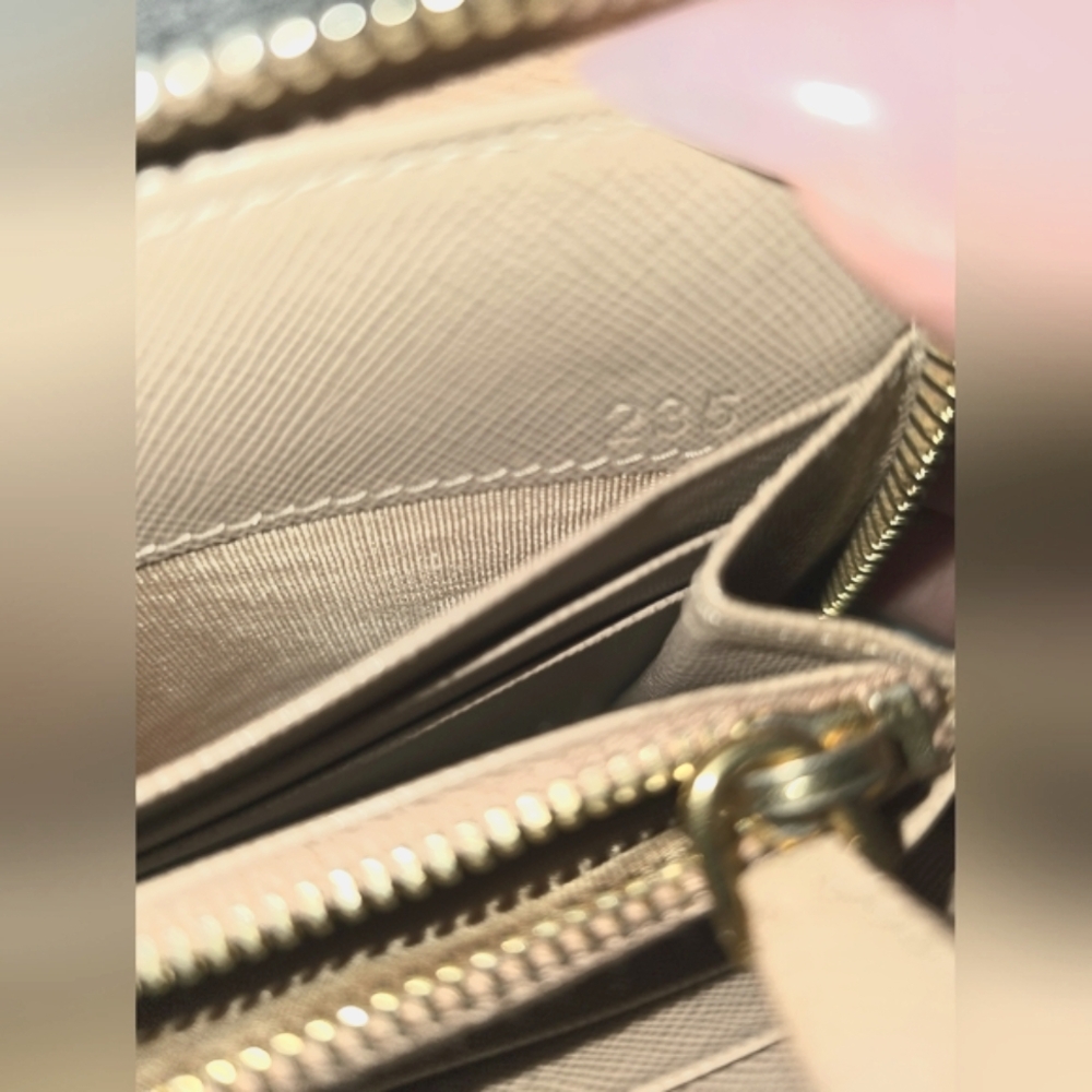 Prada saffiano zip around wallet - Picture 2 of 15
